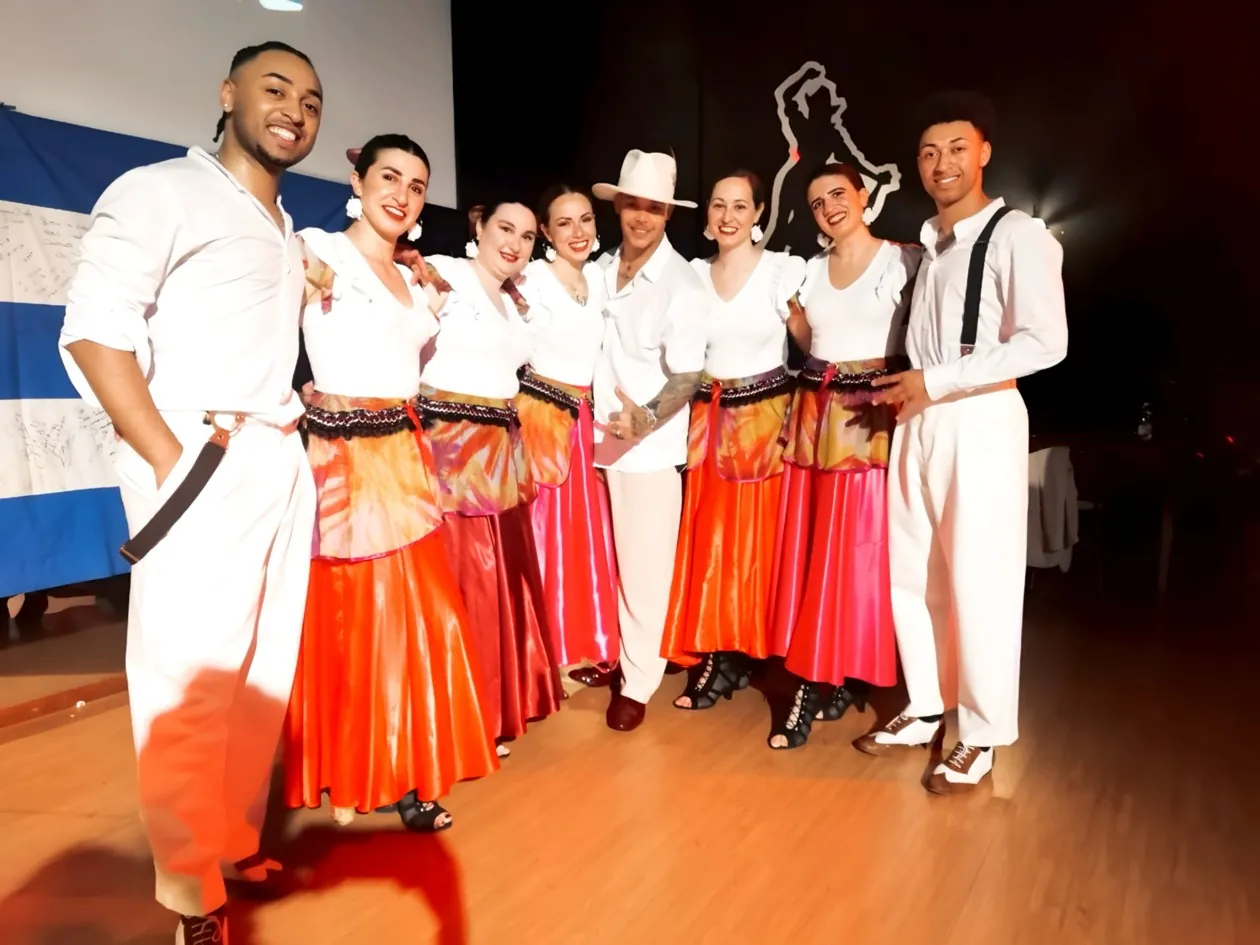 BARRIO LATINO - LAS CARIBEÑAS CON YUNIEL GUAL